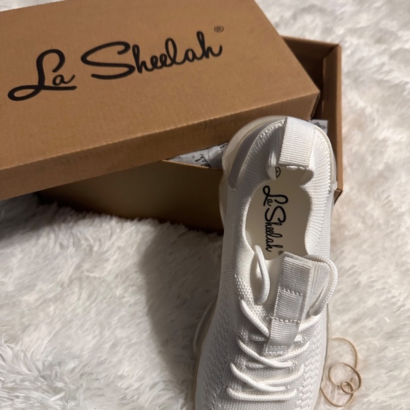 Brand new shoes - Picture 3 of 8